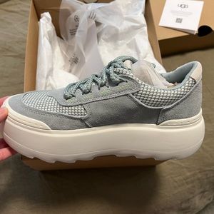 NWT UGG platform sneakers